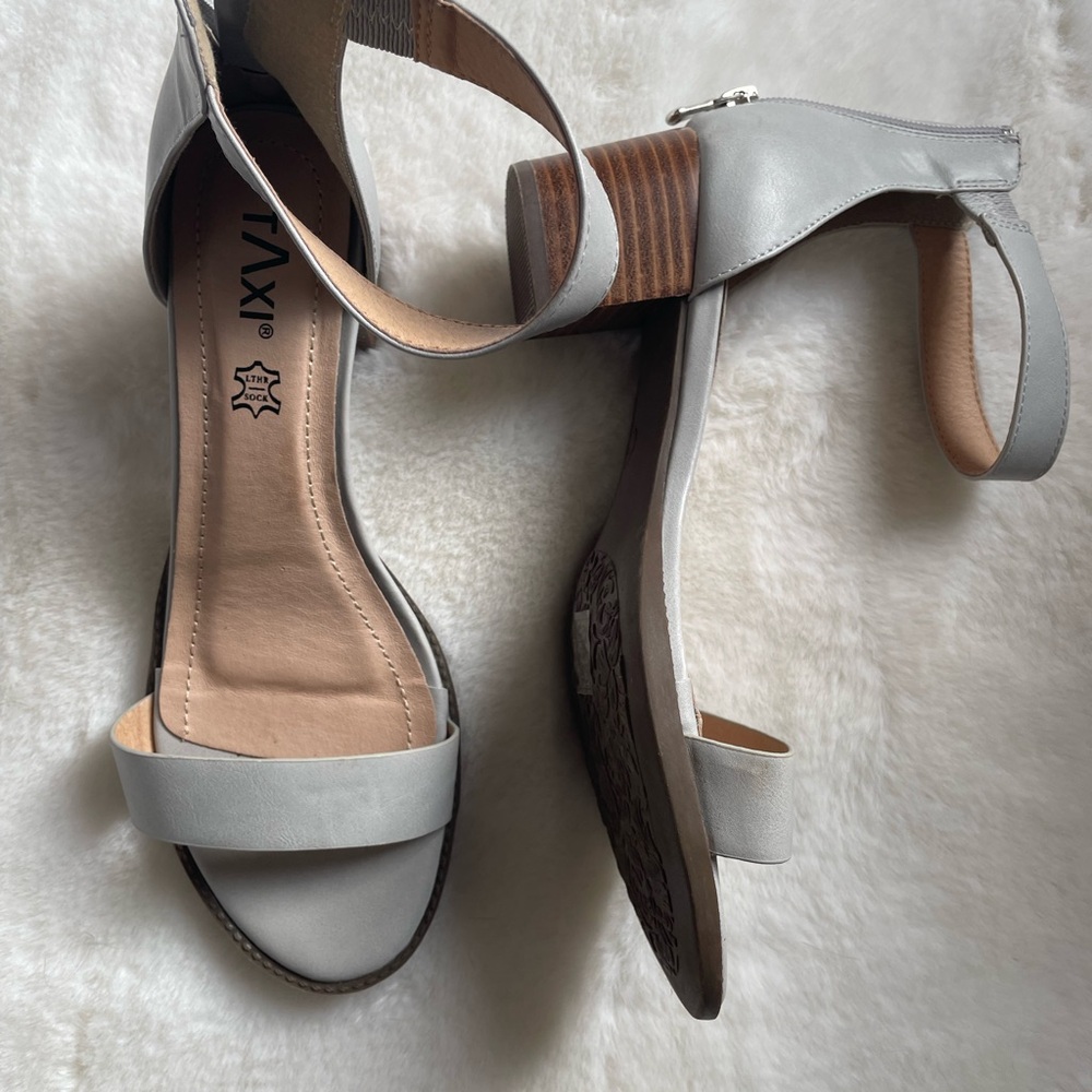 Taxi size 39 Women's Gray Sandals